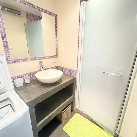 Cosy A 200m De La Апартаменты