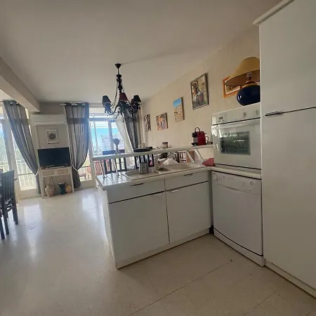 Апартаменты Cosy A 200m De La Кане