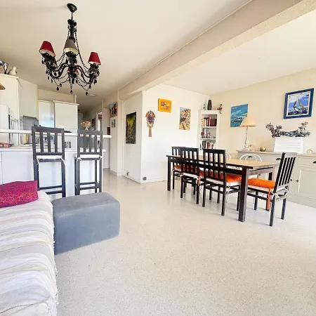 Cosy A 200m De La Апартаменты