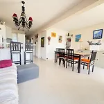 Cosy A 200m De La Apartment